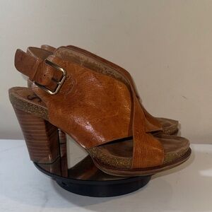 Sofft Cambry Brown Leather Crossover Slingback Sandals - Women’s 6.5M